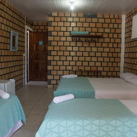 Porto Suites Pousada Порту-ді-Галіняс Екстер'єр фото